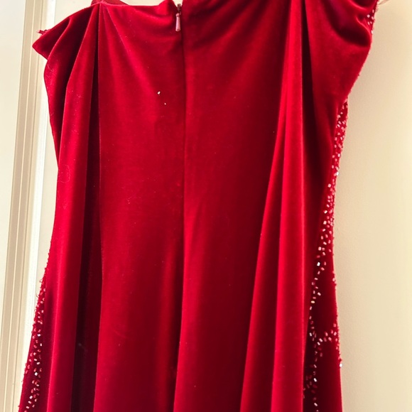 JS Boutique maxi length deep red velvet prom/formal dress. Beaded on front. 14 - Picture 8 of 14